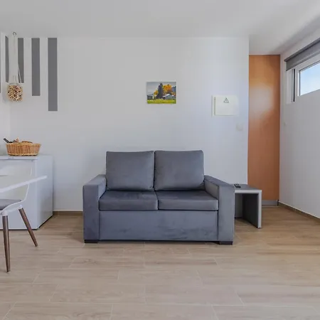 House Dinavast Apartament *